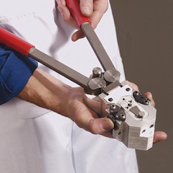 Máy hàn ép nguội cầm tay PWM M30